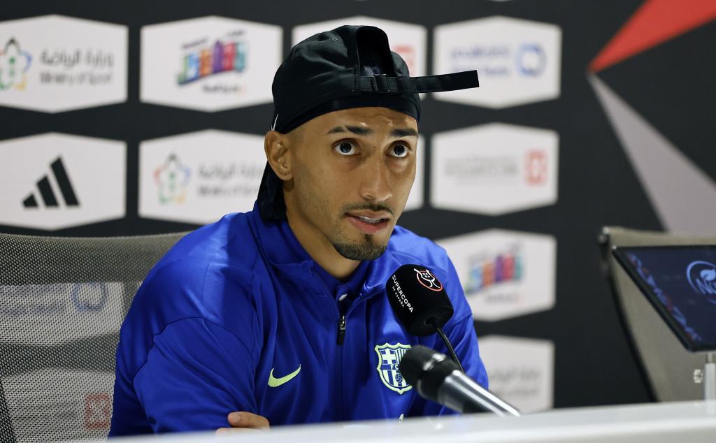 球锁定对手 球锁定对手